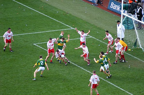意甲半场：内雷斯双响，那不勒斯3-0亚特兰大